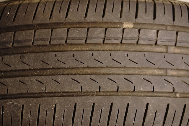 pneu, tire, wheel, automobile, road, rubber, profile, winter, pneu, pneu, pneu, pneu, pneu